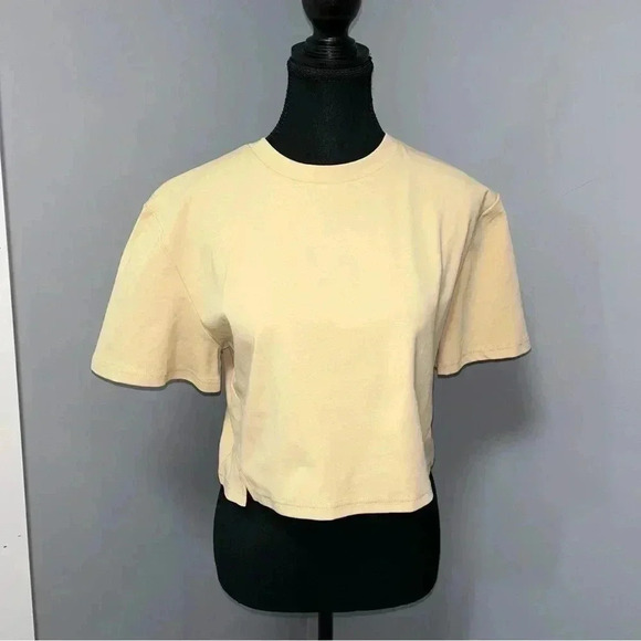 Superdown Kayla Tee - Picture 2 of 7